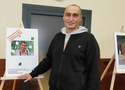 Вячаслаў Лазараў падарыў БАЖ жылет «Прэса», які “адседзеў” з ім у калоніі