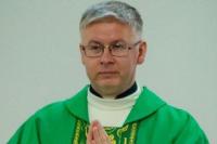 Вызвалены з турмы  ксёндз з Шуміліна Анджэй Юхневіч  усё яшчэ знаходзіцца ў Рыме