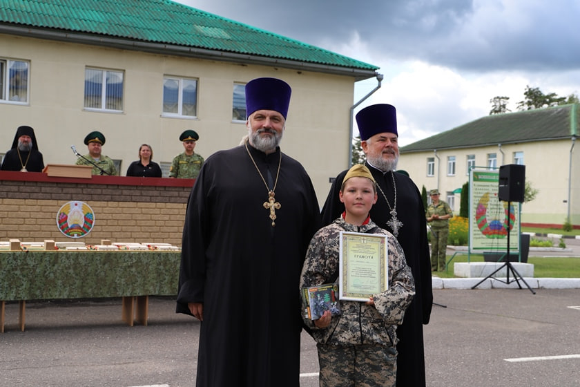 IПраваслаўную моладзь у Полацку вучылі страляць і маршыраваць