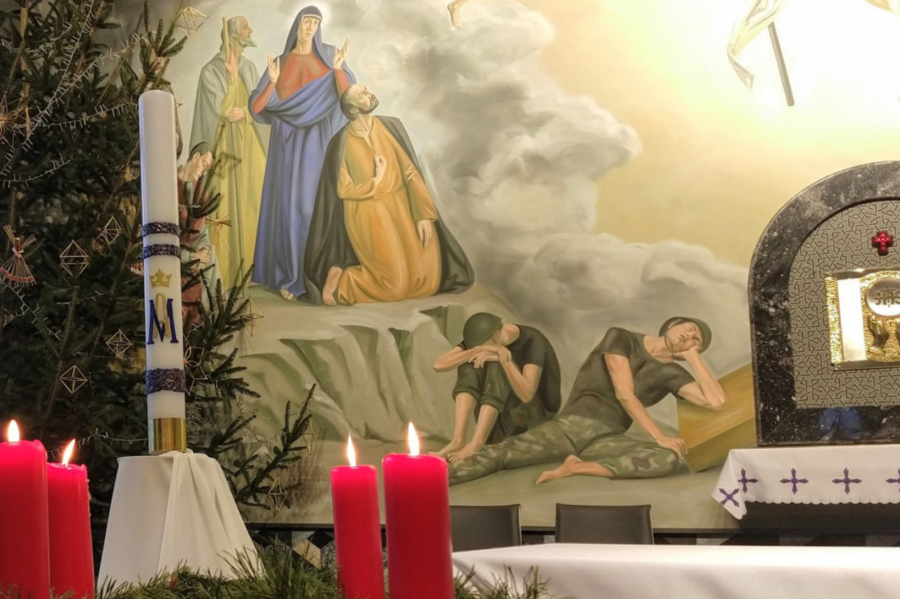 IУ віцебскім  касцёле святога Антонія з галоўнай фрэскі  зніклі яшчэ два персанажы