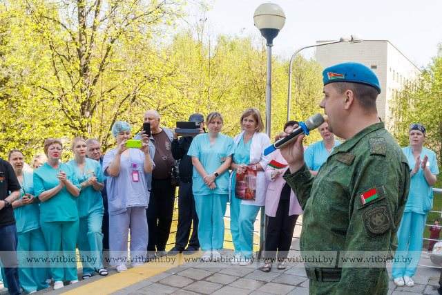 IМедыкаў Віцебскай абласной бальніцы ў працоўны час вывелі слухаць канцэрт ваенных песень