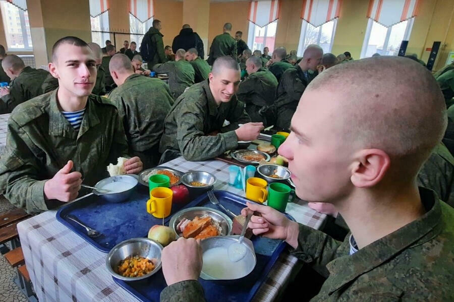 IРаённыя газеты Віцебшчыны заняліся піярам армейскай службы