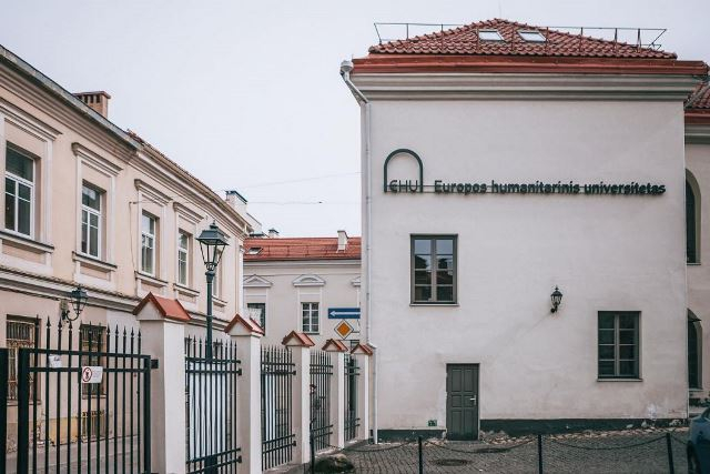 IНавучанне кваліфікуецца як крымінальнае злачынства. Пракуратура палохае віцяблян наступствамі за “сувязі” з “экстрэмісцкім” ЕГУ