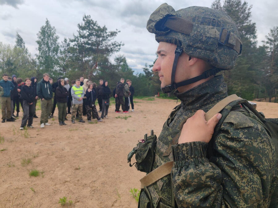 IШкольнікаў звазілі на экскурсію на ... вучэбны палігон у Лепельскім раёне